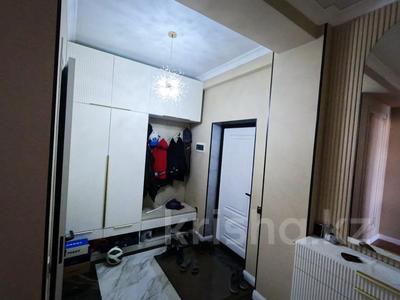 3-бөлмелі пәтер · 110 м² · 1/8 қабат, Алдабергенова, бағасы: 76 млн ₸ в Талдыкоргане, мкр Болашак