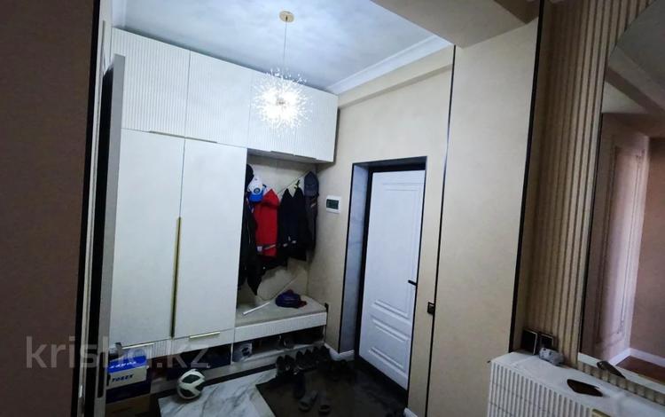 3-бөлмелі пәтер · 110 м² · 1/8 қабат, Алдабергенова, бағасы: 76 млн ₸ в Талдыкоргане, мкр Болашак — фото 2