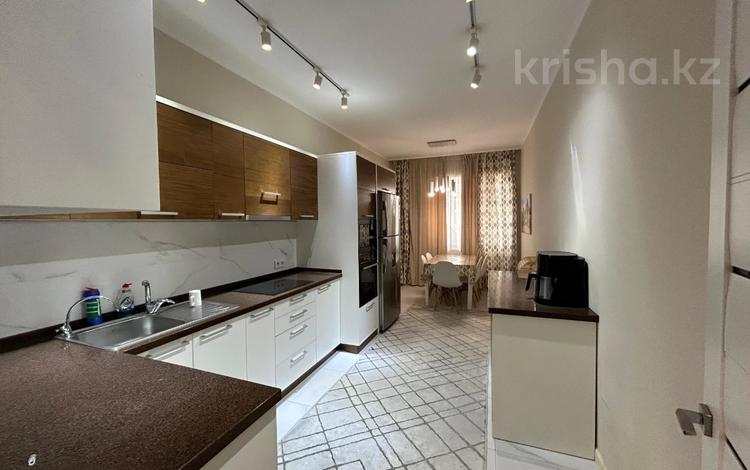 4-бөлмелі пәтер · 142 м² · 16/16 қабат, Навои 208/6 — Торайгырова, бағасы: 900 000 ₸ в Алматы, Бостандыкский р-н — фото 2