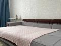 2-бөлмелі пәтер · 54.5 м² · 3/5 қабат, Нұрсая ш/а. 61 — Предлагаю вашему вниманию комфортабельную, чистую 2 - комнатную квартиру в перспективной части города Нурсая. 5-10 минутах езды от дома Аэропорт, Ледовый дворец, Теннисный центр, Центр Абая, APEC College, школа НИШ, областная библиотека, до Ж/Д вокзала на автомобиле 15/20 минут. В квартире имеется: Безлимитный wi-fi, телевизор, утюг с гладильной доской, стиральная машина, тефаль, посуды, чистые полотенца и постельные принадлежности. Курить строго запрещено! После 22:00 не шуметь! Условия заселения начинается с 14:00, выезд до 12:00. При заселении с собой иметь удостоверение. звоните в любое время, работаем 24/7. Добро пожаловать! Кез-келген уақытта телефон соқсаңыздар болады. 24/7 жұмыс жасаймыз. Қош келдіңіздер!, бағасы: 13 000 ₸ в Атырау, мкр Нурсая — фото 3
