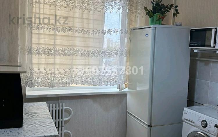 1-бөлмелі пәтер, 35 м², 2/5 қабат ай сайын, 11-й мкр 30, бағасы: 120 000 〒 в Актау, 11-й мкр — фото 2