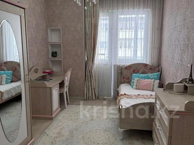 Аренда квартир в Шымкенте: 4-комнатная квартира · 140 м² · 6/17 этаж · помесячно, Кунаева за 500 000 〒 4-комнатная квартира · 140 м² · 6/17 этаж · помесячно, Кунаева за 500 000 〒 в Шымкенте, Аль-Фарабийский р-н