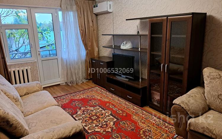 1-бөлмелі пәтер · 30 м² · 3/5 қабат, 11-й микрорайон, 11-й микрорайон 203 — За 36 школой, бағасы: 15 млн ₸ в Шымкенте, Енбекшинский р-н — фото 2
