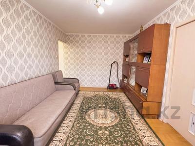 3-комнатная квартира · 55 м² · 4/5 этаж, самал за 17 млн 〒 в Талдыкоргане, мкр Самал