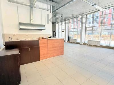 Свободное назначение, офисы, магазины и бутики, общепит, салоны красоты, медцентры и аптеки, образование, развлечения · 160 м² за 245 млн 〒 в Астане, Нура р-н