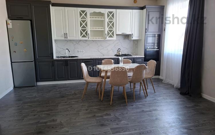 3-комнатная квартира · 170 м² · 2 этаж, Молдавская за 250 000 ₸ в Уральске — фото 2