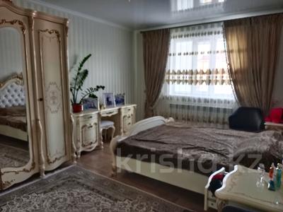 Отдельный дом • 4 комнаты • 195 м² • 10 сот., Жастар 1 за 43 млн 〒 в Талдыкоргане