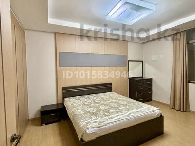 3-комнатная квартира · 100 м² · 8/18 этаж, Кошкарбаева 10 за 500 000 ₸ в Астане, Сарайшык р-н