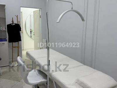 Салоны красоты, медцентры и аптеки, кабинеты и рабочие места · 12 м² за 200 000 ₸ в Алматы, Бостандыкский р-н