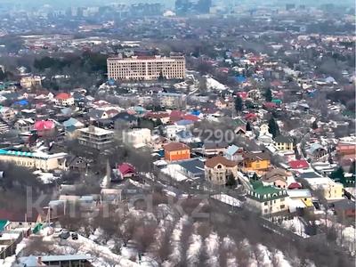 Жер телімі · 1 га, мкр Каменское плато — ул. Ладушкина, бағасы: 320 млн ₸ в Алматы, Медеуский р-н