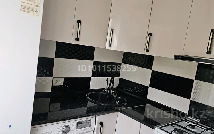 3-комнатная квартира · 43 м² · 1/5 этаж, ул. Лободы 41 за 16 млн ₸ в Караганде, Казыбек би р-н — фото 2