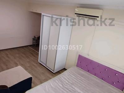 1-бөлмелі пәтер · 38 м² · 1/4 қабат, Манаса 31 — Абая, бағасы: 2 000 〒 в Алматы, Бостандыкский р-н