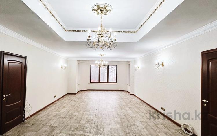 Еркін, кеңселер • 390 м², бағасы: 2 млн 〒 в Алматы, Медеуский р-н — фото 12