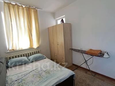 1-комнатная квартира, 45 м², 2/9 этаж по часам, мкр Нурсат 127 за 2 500 〒 в Шымкенте, Каратауский р-н