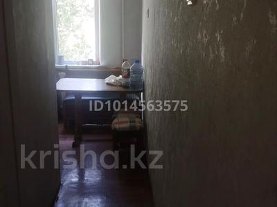 2-бөлмелі пәтер · 46 м² · 4/5 қабат, Абая 25 — Базар, бағасы: 26.3 млн ₸ в 