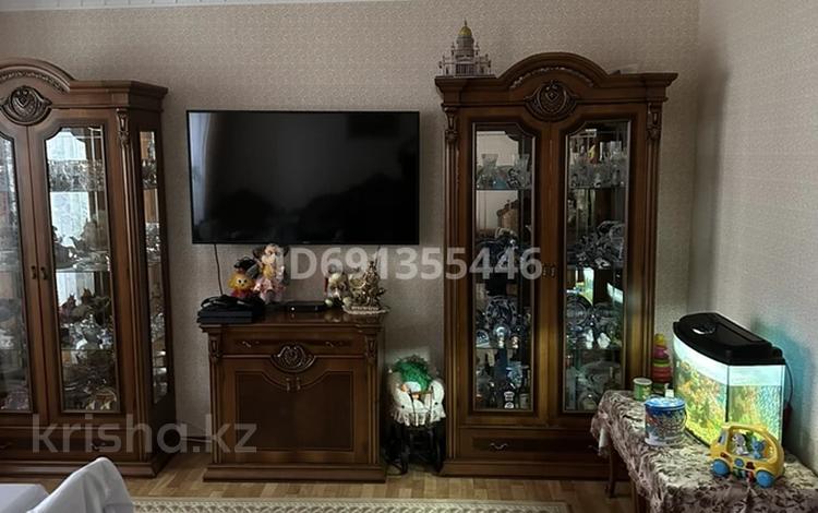 3-комнатная квартира, 85 м², 3/5 этаж, Смагулова 56 за 31 млн 〒 в Атырау — фото 2