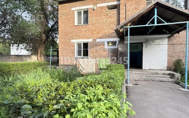 3-бөлмелі пәтер · 68 м² · 1/2 қабат, Первомайские пруды 10, бағасы: 25 млн ₸ в Алматы — фото 2