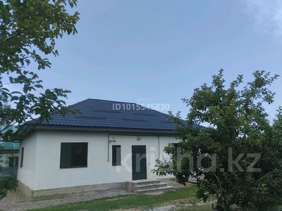 Отдельный дом · 3 комнаты · 100 м² · 4.5 сот., Абая 25/2 за 23 млн ₸ в Шалкар