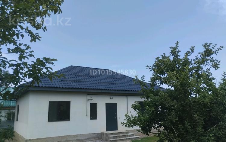 Отдельный дом · 3 комнаты · 100 м² · 4.5 сот., Абая 25/2 за 23 млн ₸ в Шалкар — фото 2
