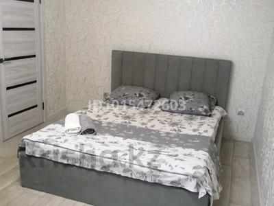 1-бөлмелі пәтер · 35 м² · 1/9 қабат, 4 ш/а 10 — ТРК Орал Азия мол площадь Назарбаева тениссный кортсеть супермаркетов, бағасы: 12 000 ₸ в Уральске, мкр 4