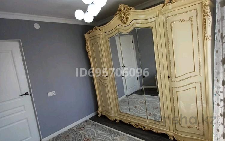 3-комнатная квартира, 60 м², 5/5 этаж, мкр Восток 25