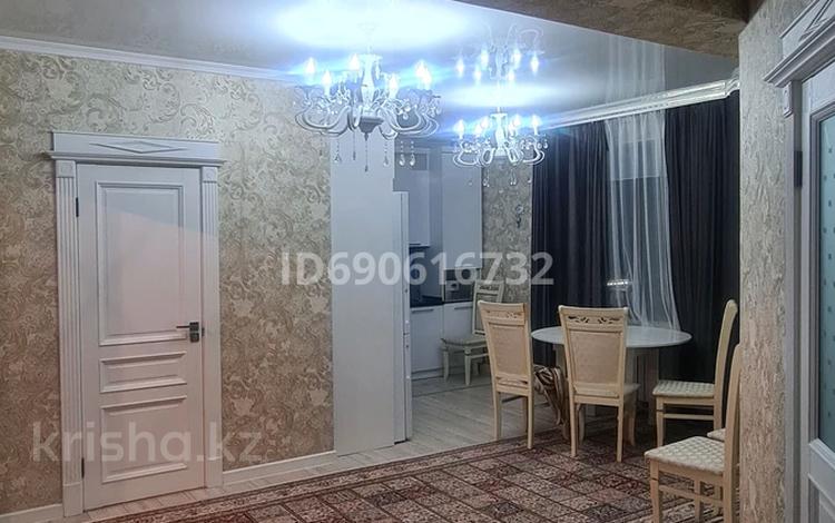 2-комнатная квартира, 68 м², 2/5 этаж помесячно, мкр Думан-2 28