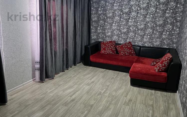 3-комнатная квартира · 60 м² · 3/5 этаж, 3микр 37 за 240 000 ₸ в Конаеве — фото 2