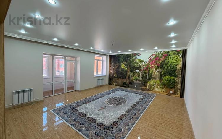 3-комнатная квартира · 117 м² · 2/4 этаж, Саяжай 377 за 41 млн ₸ в Актобе, жилой массив Заречный-1 — фото 9