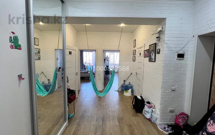 2-бөлмелі пәтер · 70 м² · 4/4 қабат, Кызылжарская 5/1, бағасы: 29.5 млн ₸ в Уральске — фото 2