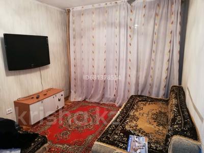 1-комнатная квартира · 32 м² · 1/5 этаж, Юность мкр 49 — Магазин коктебе за 100 000 〒 в Семее