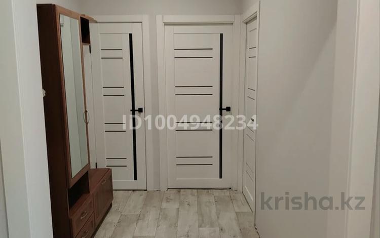 2-бөлмелі пәтер · 50 м² · 2/9 қабат, Беркимбаева — Беркимбаева - Ауэзова, бағасы: 14 000 ₸ в Экибастузе — фото 2
