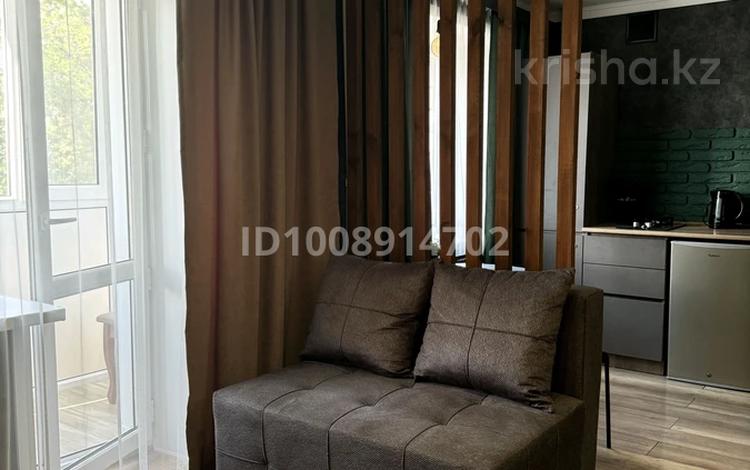 1-комнатная квартира · 34 м² · 3/5 этаж, мкр Новый Город, Можайского за 17 000 ₸ в Караганде, Казыбек би р-н — фото 2