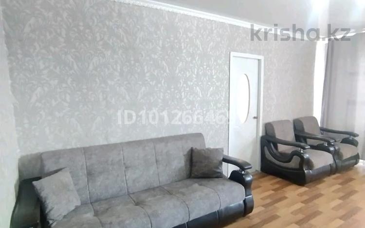 2-комнатная квартира · 43 м² · 3/3 этаж, Наурыз 2 — Наурыз Сванкулова за 15 000 ₸ в Балхаше — фото 2