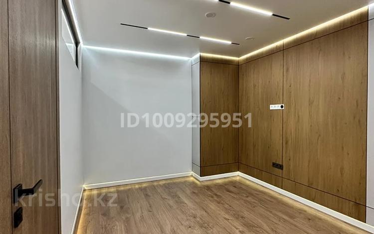 2-комнатная квартира · 45 м² · 9/9 этаж, мкр Ардагер, Абулхаир хана 69/3 за 32 млн ₸ в Атырау — фото 2