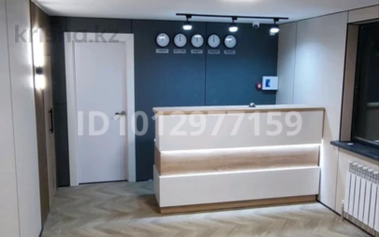 Жеке үй · 8 бөлме · 300 м² · 4 жүзд., Яблочная 15, бағасы: 230 млн ₸ в Алматы — фото 2