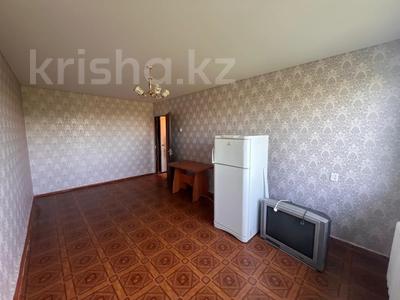 1-комнатная квартира · 32 м² · 5/5 этаж, Майкудук, 13й микрорайон за 7 млн ₸ в Караганде, Алихана Бокейханова р-н