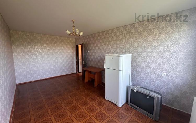 1-комнатная квартира · 32 м² · 5/5 этаж, Майкудук, 13й микрорайон за 7 млн ₸ в Караганде, Алихана Бокейханова р-н — фото 2