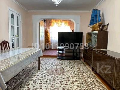 3-бөлмелі пәтер · 69 м² · 2/4 қабат, Володарского — Жд. вокзал, старый автовокзал, бағасы: 23 млн ₸ в Шымкенте