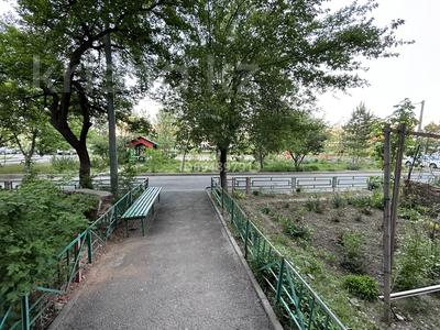 2-бөлмелі пәтер · 42 м² · 2/5 қабат, Ракишева 77/74 — Ракишева, бағасы: 140 000 〒 в Талдыкоргане, мкр Жастар
