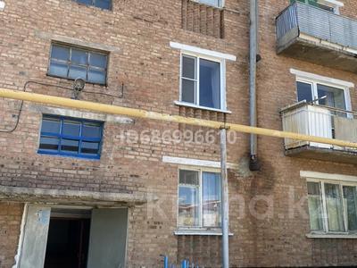2-бөлмелі пәтер · 42 м² · 3/3 қабат, Кондюрина 42, бағасы: 7 млн ₸ в Зайсане
