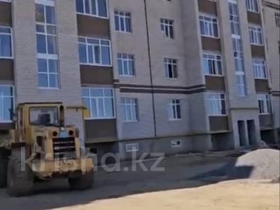 2-бөлмелі пәтер · 70.9 м² · 1/5 қабат, мкр. Алтын орда, Батыс-2 251В, бағасы: 11.5 млн ₸ в Актобе