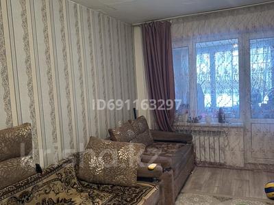 3-комнатная квартира, 64 м², 1/4 этаж, Жансугурова 11 за 15.5 млн 〒 в Талдыкоргане, мкр Жетысу