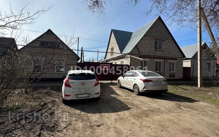 Отдельный дом · 5 комнат · 187 м² · 6 сот., Маншук Маметова 140 и 142 — Петровского и Нижняя за 47 млн ₸ в Уральске — фото 2