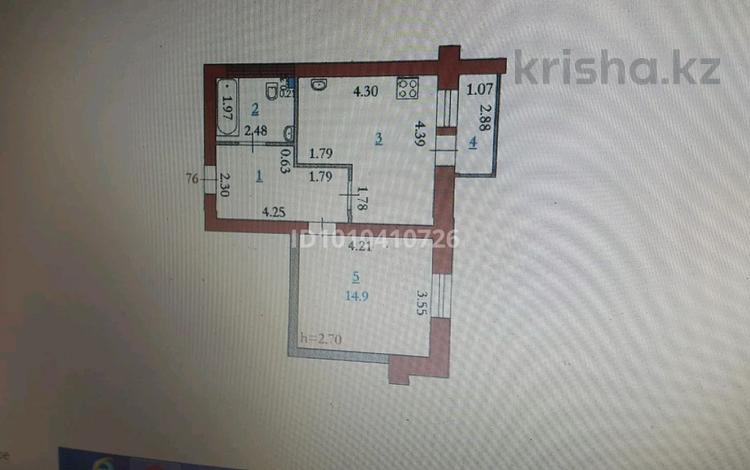 1-бөлмелі пәтер · 45 м² · 4/5 қабат, мкр. Алтын орда 20 В — Батыс - 2 дом 20В, бағасы: 18.5 млн 〒 в Актобе — фото 2