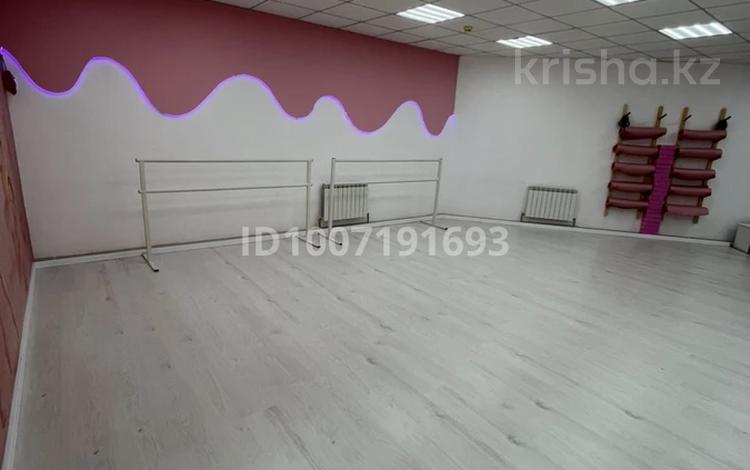 Студии · 80 м² за 50 000 〒 в Актау, 15-й мкр — фото 2