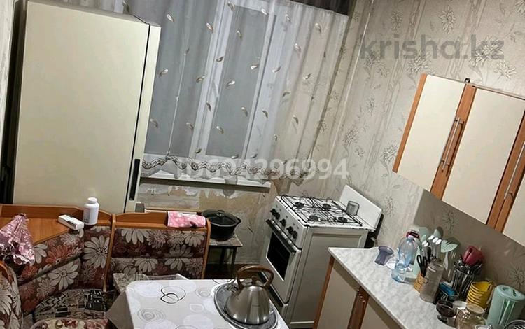 3-комнатная квартира · 60.7 м² · 2/5 этаж, Рысбек Батыра 1 — Химпасолек за 26 млн ₸ в Таразе — фото 2