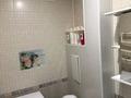 3-бөлмелі пәтер · 60 м² · 2/5 қабат, Кердери 122 — 7 школа, бағасы: 25 млн ₸ в Уральске, мкр Школьник — фото 28