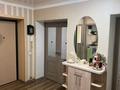 3-бөлмелі пәтер · 60 м² · 2/5 қабат, Кердери 122 — 7 школа, бағасы: 25 млн ₸ в Уральске, мкр Школьник — фото 8