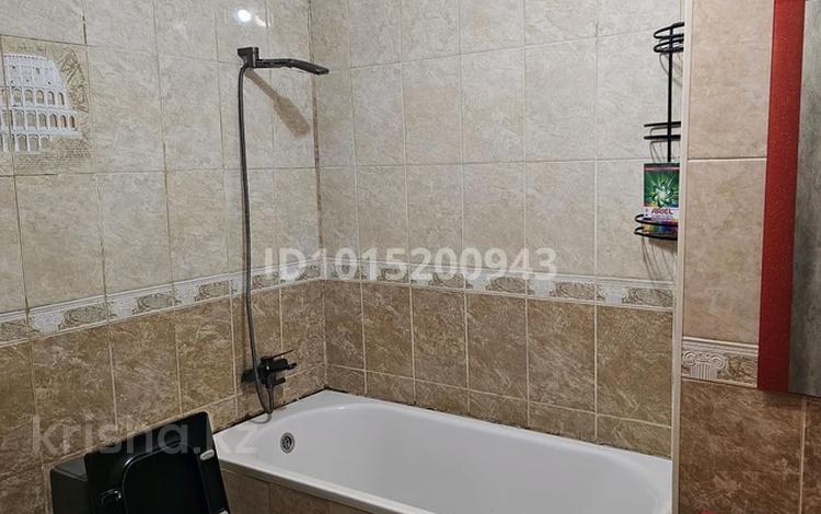 3-бөлмелі пәтер · 59 м² · 5/5 қабат, Айнабұлақ-3 ш/а. 134, бағасы: 280 000 ₸ в Алматы, Жетысуский р-н — фото 2