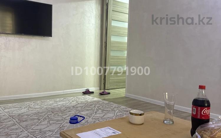 2-комнатная квартира · 60 м² · 3/3 этаж, 1мкр 48дом 48 за 15 млн 〒 в Туркестане — фото 2